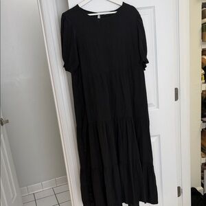 Black Tiered Maxi Dress with Short Puff Sleeves - Women